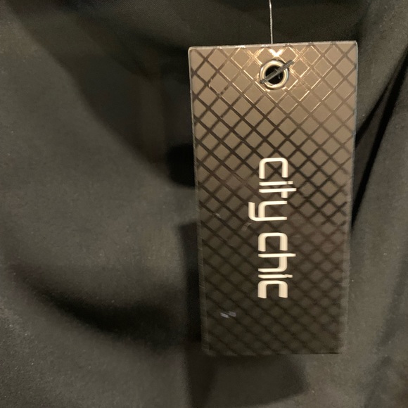 City chic off shoulder tie in front straight cut black dress. Never worn. - Picture 4 of 6